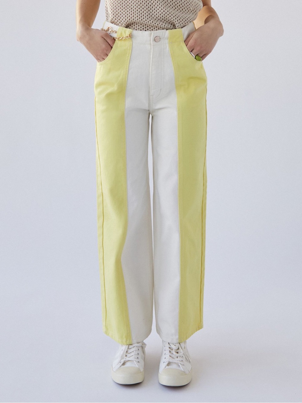 BDG High & Wide Urban Outfitters Jean. Size 26. Yellow/White. Retail: $89.